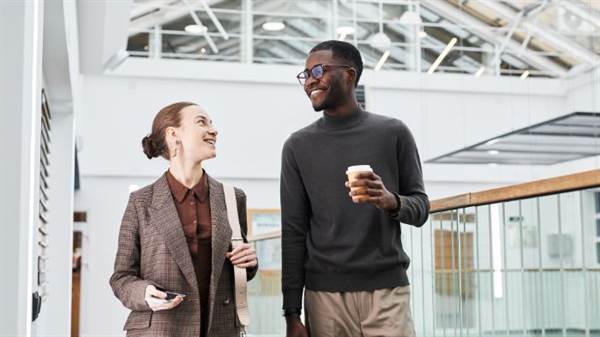Recruter la Génération Z : comment rédiger une offre d’emploi qui attire les jeunes talents
