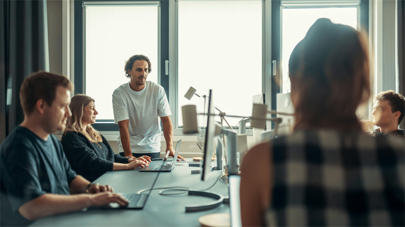Headhunting para startups: por qué contratar talento clave es una inversión estratégica