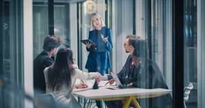 Crise de gouvernance : comment identifier les signaux faibles avant qu'il ne soit trop tard ?