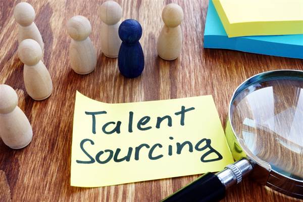 Outsourcer le sourcing de talents : pourquoi et comment ?